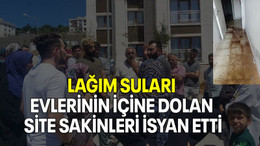 Lağım suları evlerinin içine dolan site sakinleri isyan etti